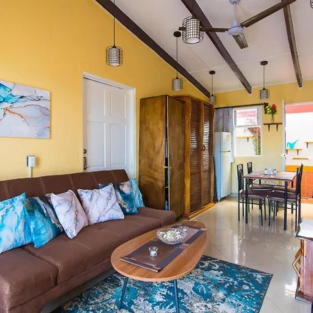 Centrally Located In Jaco, Walk To Beach, Beautiful Pool! Each Villa Paradise Is 1Bd 1Bath Condo Units Sleep 5 Or Book Both Units And Open Connecting Door For 10 Ppl- Paradise Found! Exterior foto