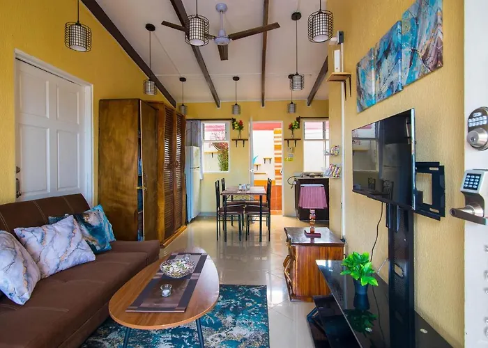 Centrally Located In Jaco, Walk To Beach, Beautiful Pool! Each Villa Paradise Is 1Bd 1Bath Condo Units Sleep 5 Or Book Both Units And Open Connecting Door For 10 Ppl- Paradise Found!