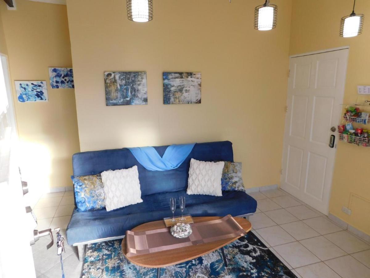 Centrally Located In Jaco, Walk To Beach, Beautiful Pool! Each Paradise Is 1bd 1bath Units Sleep 5 Or Book Both Units And Open Connecting Door For 10 Ppl- Paradise Found! *