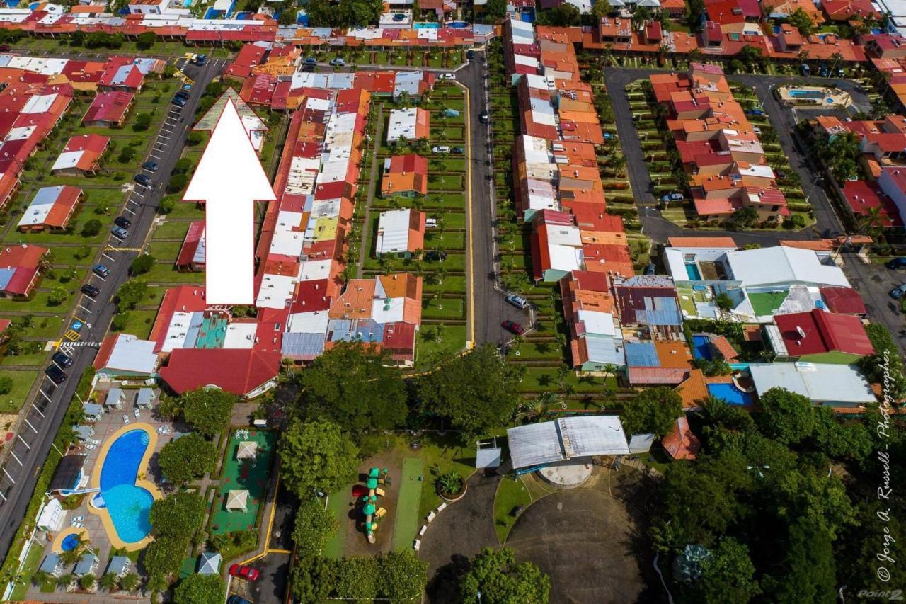 Apartment Centrally Located In Jaco, Walk To Beach, Beautiful Pool! Each Paradise Is 1bd 1bath Units Sleep 5 Or Book Both Units And Open Connecting Door For 10 Ppl- Paradise Found! Jaco