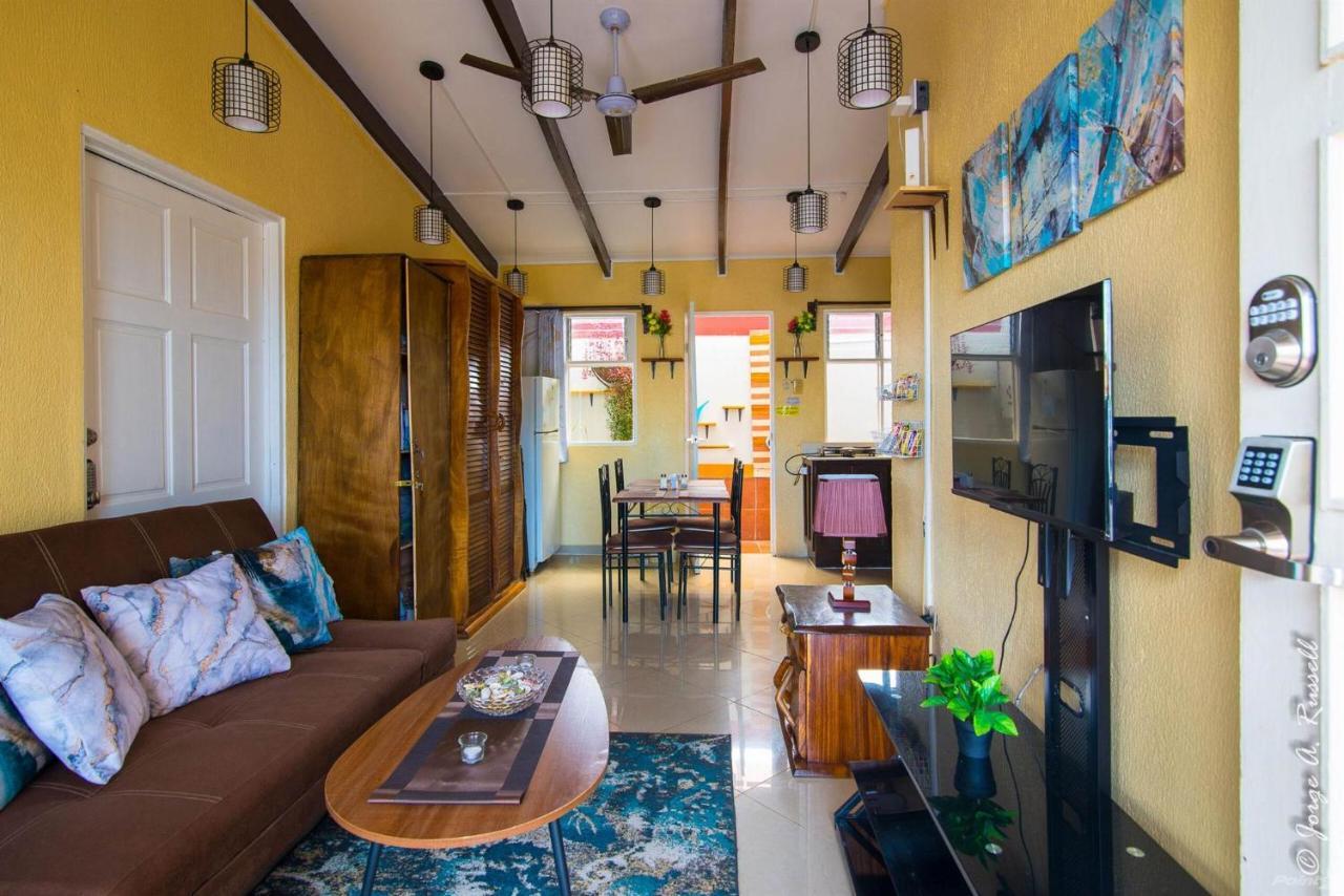 Centrally Located In Jaco, Walk To Beach, Beautiful Pool! Each Paradise Is 1bd 1bath Units Sleep 5 Or Book Both Units And Open Connecting Door For 10 Ppl- Paradise Found! *